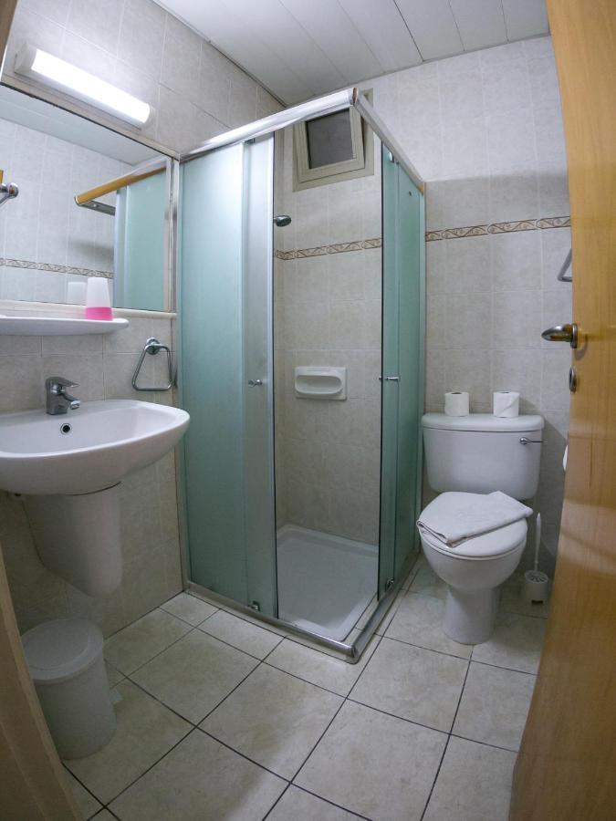 Crystallo Apartments Paphos Ngoại thất bức ảnh