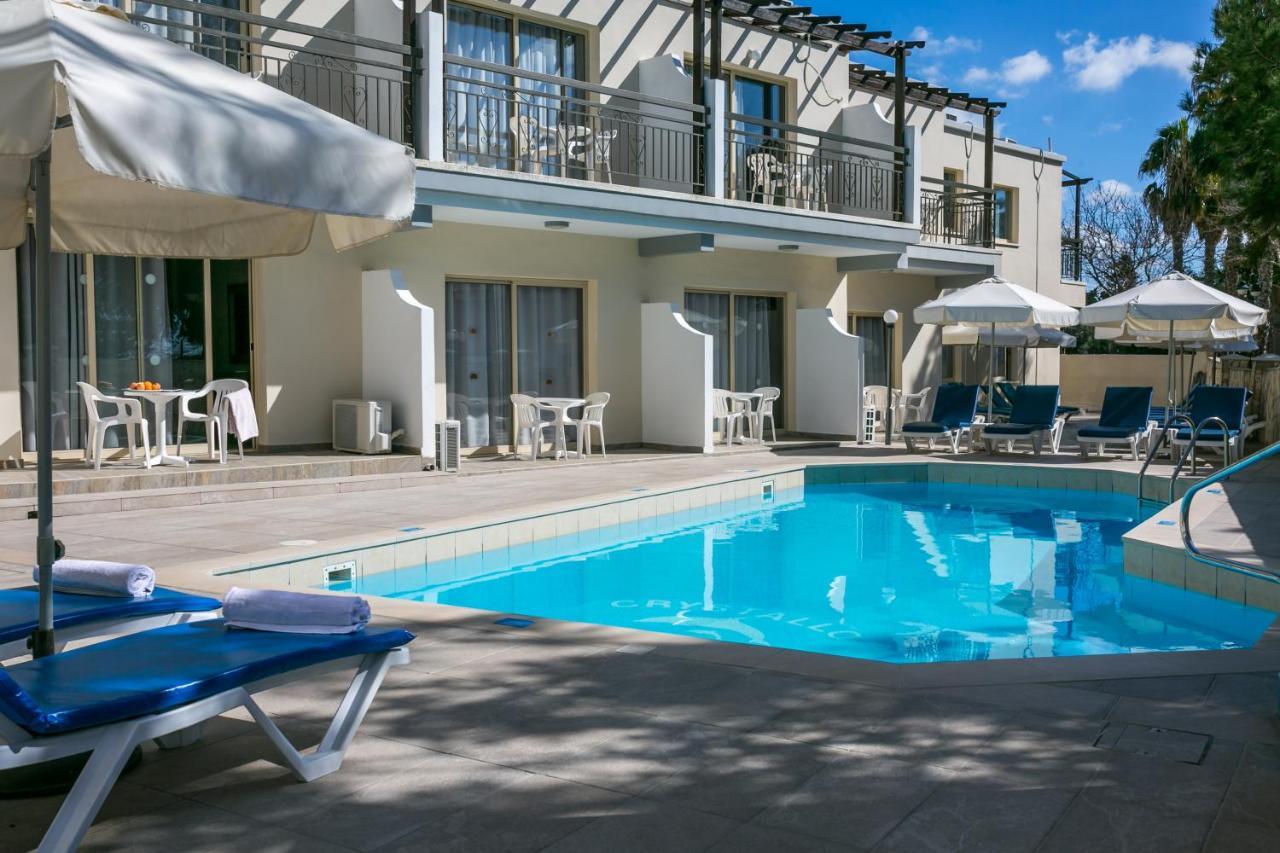 Crystallo Apartments Paphos Ngoại thất bức ảnh