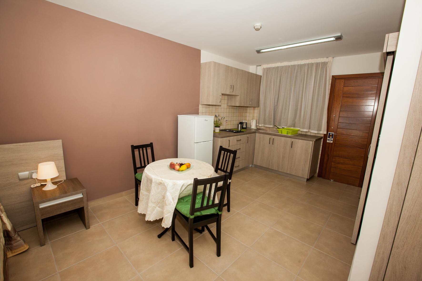 Crystallo Apartments Paphos Ngoại thất bức ảnh