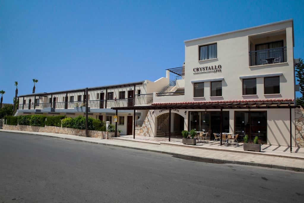 Crystallo Apartments Paphos Ngoại thất bức ảnh