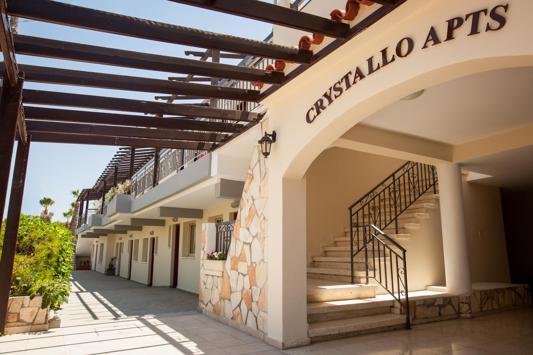 Crystallo Apartments Paphos Ngoại thất bức ảnh