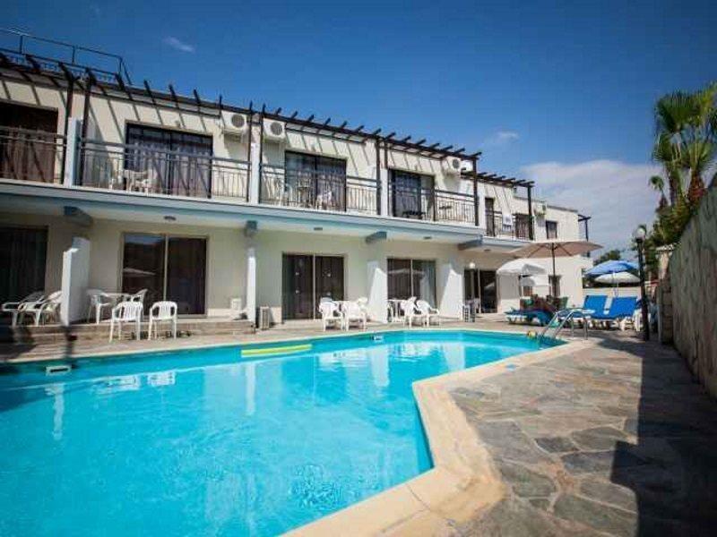 Crystallo Apartments Paphos Ngoại thất bức ảnh