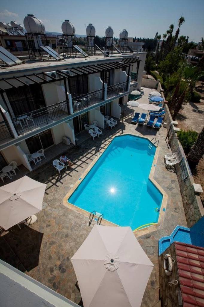 Crystallo Apartments Paphos Ngoại thất bức ảnh